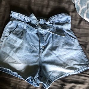 American Eagle mom jeans